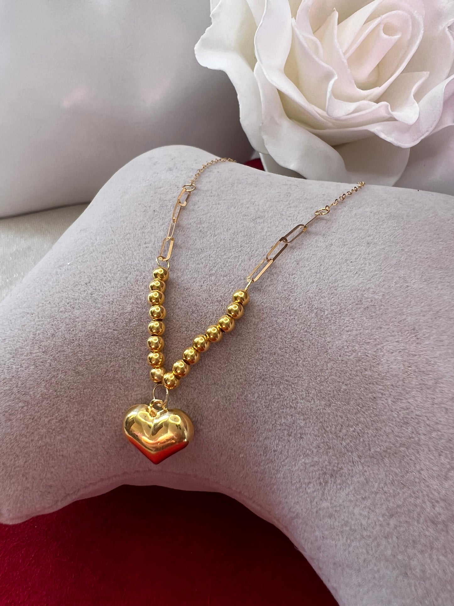 Pure 18ct gold Dainty heart necklace