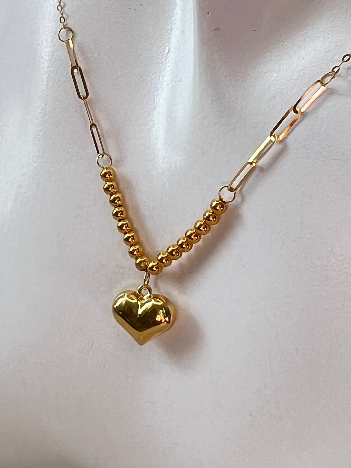 Pure 18ct gold Dainty heart necklace